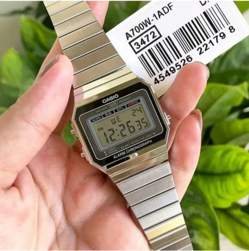 Vista 2 de Casio A700W-1A Reloj Digital Unisex Retro Acero Inoxidable LED A700, plateado, Digital