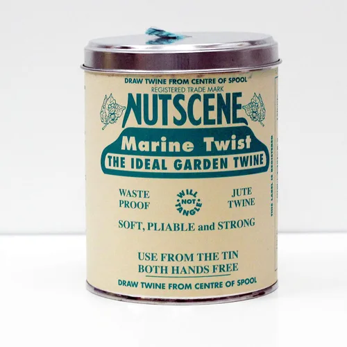 Vista 16 de NUTSCENE Lata Icónica (Lata de Cordel) con Su Cordel de Yute Escocés Tradicional y Agujero en la Parte Superior para Fácil Dispensación. 14