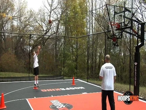 Vista 7 de All-American Jr. Video de entrenamiento de baloncesto alto, entrenamiento completo e intenso