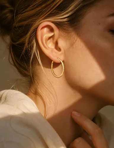 Vista 8 de Aretes de aro de corte de diamante para mujer, aro ligero y fino Dorado