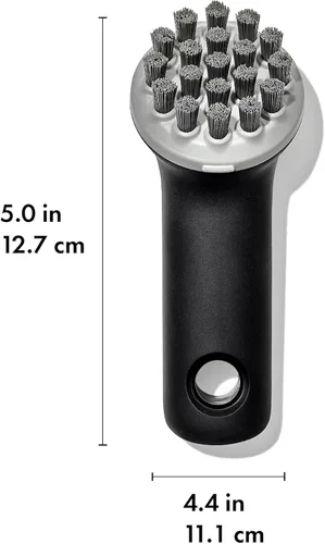 Vista 2 de OXO Good Grips - Cepillo para hierro fundido