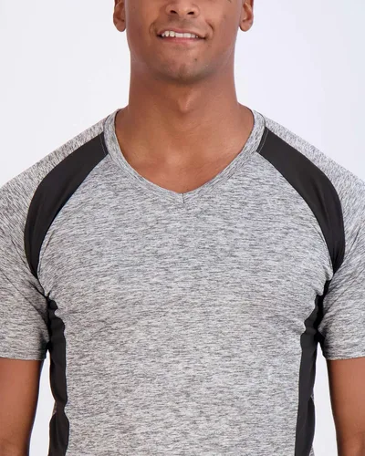Vista 4 de Real Essentials - Paquete de 5 camisetas deportivas Dry-Fit con tecnología de rendimiento atlético y cuello en V para hombre, absorben la humedad
