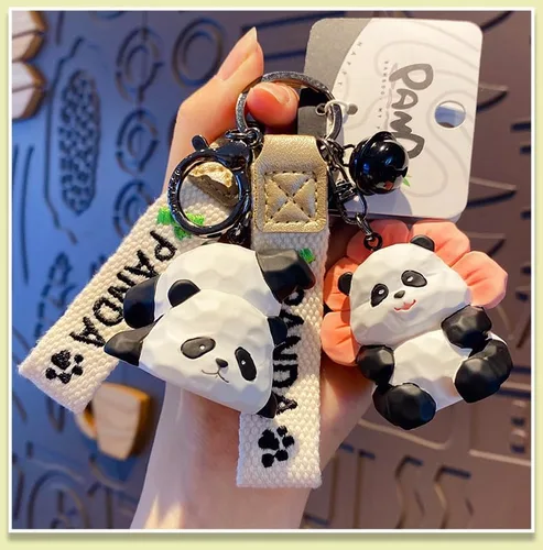Vista 4 de HSYHERE Cute Kawaii Different Posture Wood Carving Lucky Panda Keychain Keyrings Car Key Chain Ring Bag Pendant Holder Strap