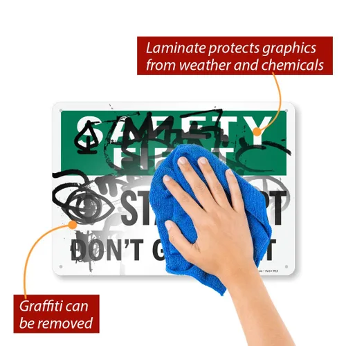 Vista 2 de SmartSign Letrero con texto en inglés "Safety First - Stay Alert, Don't Get Hurt" Aluminio de 10 x 14 pulgadas