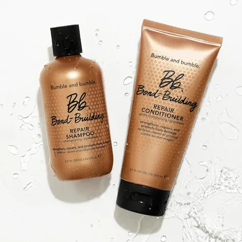 Vista 8 de Bumble and bumble. Bond-Building Hair Repair Conditioner Strengthens and Prevents Breakage Smooths Frizz, Adds Shine For Damaged Curly, Wavy
