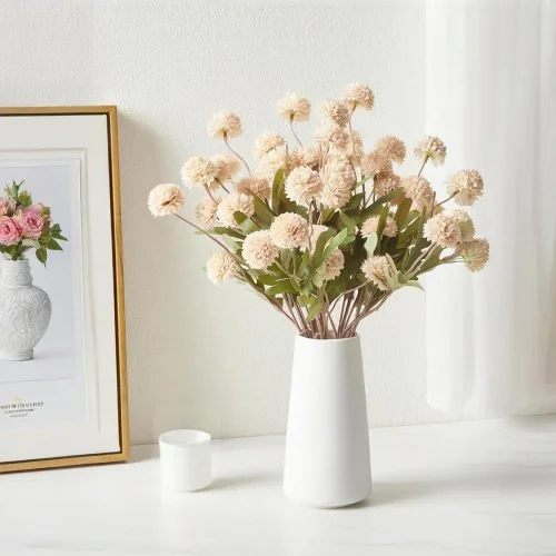 Vista 2 de Mini flores artificiales de crisantemo, 10 tallos de pompón sintético para arreglos de jarrón, decoración del hogar (beige)