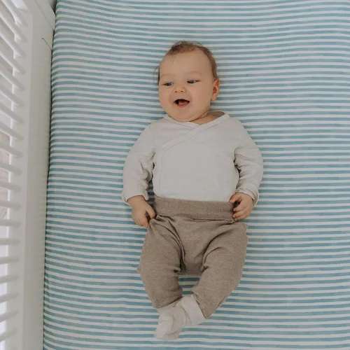 Vista 6 de Sábanas de cuna neutrales - Sábanas bajeras ajustadas para cuna de bebé para niña y niño - 2 unidades para colchón estándar y de niños pequeños