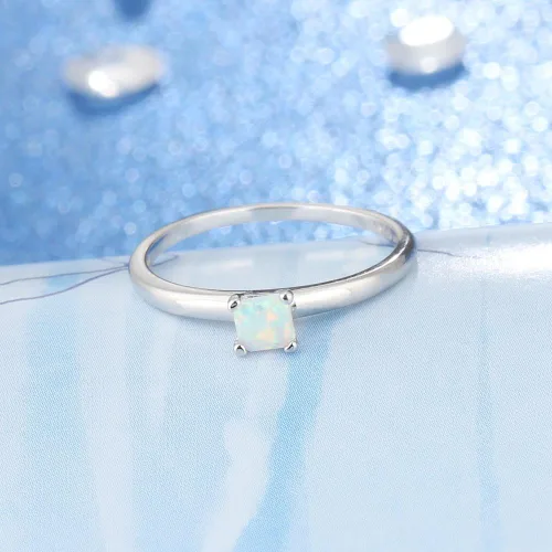 Vista 6 de SILBERTALE Anillo de plata de ley 925 con piedra natal pequeña, talla princesa, solitario, anillo de compromiso para mujer, anillo de boda apilable