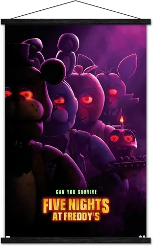 Vista 8 de Trends International Five Nights at Freddy's Movie - Póster de pared de una hoja, 22.37 x 34.00 pulgadas, paquete de impresión y colgador de madera