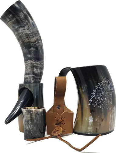 Vista 5 de Viking - Juego de tazas de cuerno para beber (6 piezas) jarra, correa de cuero, abrebotellas, vaso de chupito, 16 onzas, grabado Dire-Wolf