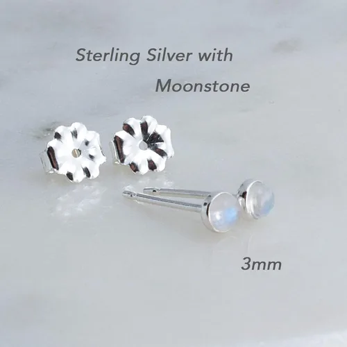 Vista 83 de Aretes pequeños de plata de ley para cartílago, tragus, hélix, múltiples piercings hipoalergénicos, piedra natal para mujer, juego de bisel