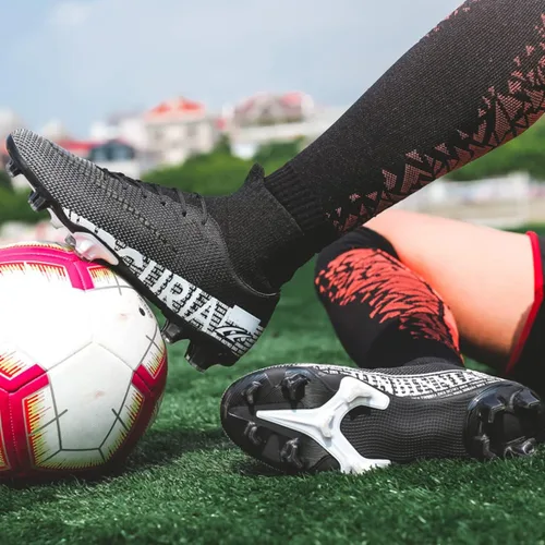 Vista 6 de FGCVX Botas de fútbol atléticas para hombre, zapatos de fútbol de césped, suelo firme