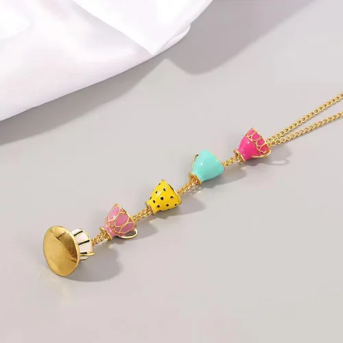 Vista 5 de Bonito collar apilado para mujeres, niñas, adolescentes y más. Gran collar estilo Alicia y el país de las maravillas para mujeres. Taza de café