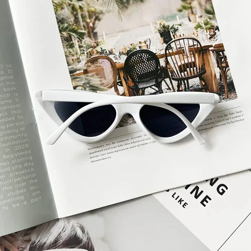 Vista 6 de OZPYKAE Gafas de sol para mujer, estilo vintage, montura de plástico, estilo retro, estilo de ojo de gato