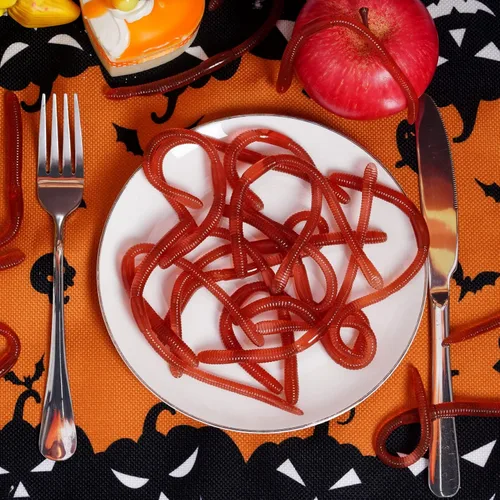 Vista 5 de Tongcloud 60 lombrices de tierra falsas, de plástico, realista, de goma, suave, elástico, juguete para Halloween, fiesta del día de los inocentes