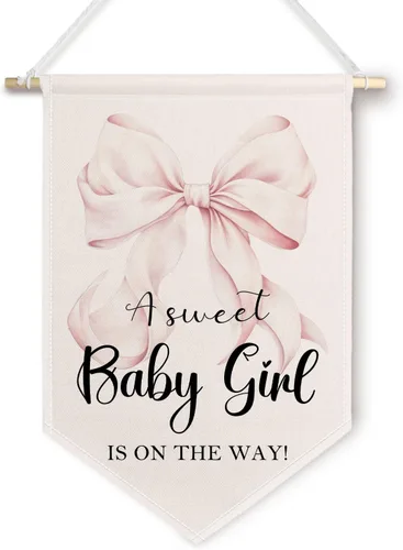 Vista 8 de ChissNook Lienzo decorativo de bienvenida para baby shower, color rosa con texto en inglés "A Sweet Baby Girl Is on Her Way", arte de pared colgante