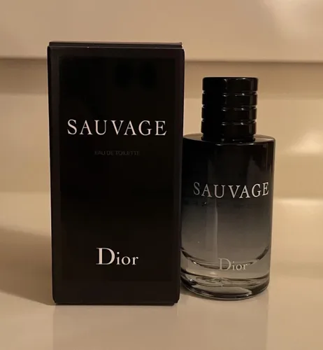 Vista 2 de Fragancia Dior Sauvage Eau de Toilette para viajes, 0.34 onzas líquidas