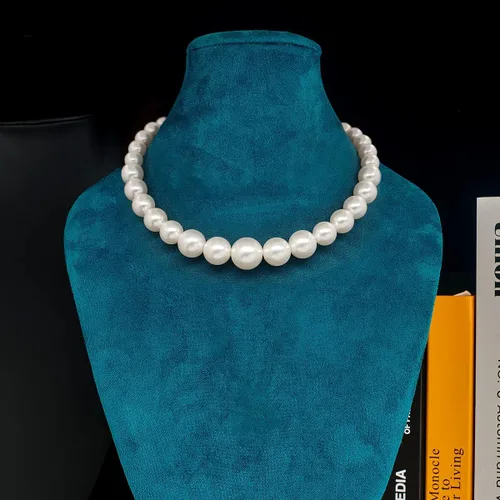 Vista 6 de MUYAN Collar redondo de perlas de imitación para mujer, gargantilla abierta de perlas, color blanco