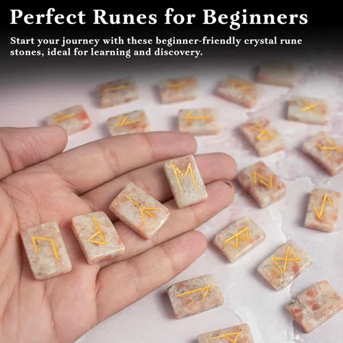 Vista 4 de Crocon Runas de piedras preciosas con forma rectangular de piedra solar con alfabeto de Futhark de élder grabado, juego de 25 runas de cristal