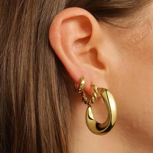 Vista 2 de KissYan Aretes de aro de oro para mujer, chapados en oro de 14 quilates, aros de tubo abierto, gruesos, ligeros, irregulares, regalos de joyería