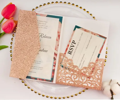 Vista 8 de Juego de 25 tarjetas de invitaciones de boda de 5 x 7.28 pulgadas con purpurina dorada clara, tres pliegues, cortadas con láser, corte hueco