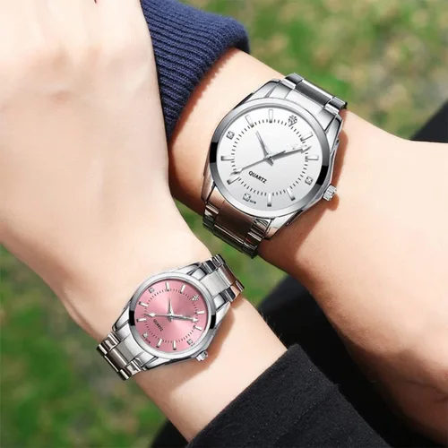 Vista 2 de Pareja relojes hombres y mujeres oro plata acero inoxidable reloj moda él y ella relojes conjunto