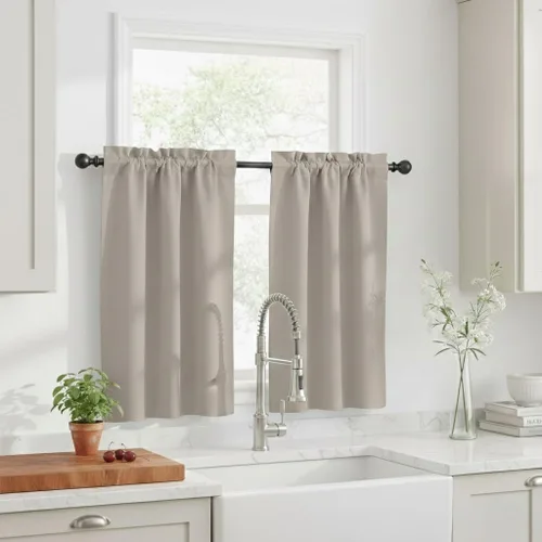 Vista 25 de NICETOWN Cortinas Opacas Cortas - Tratamiento de Ventana con Aislamiento Térmico, Niveles de Cortina Pequeños para Sala de Estar/Cocina, 2 Paneles