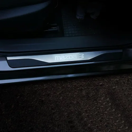 Vista 5 de Accesorios protectores de rayones para umbral de puerta de automóvil para Mazda 3 2015-2024, cubierta de placa protectora de entrada de puerta