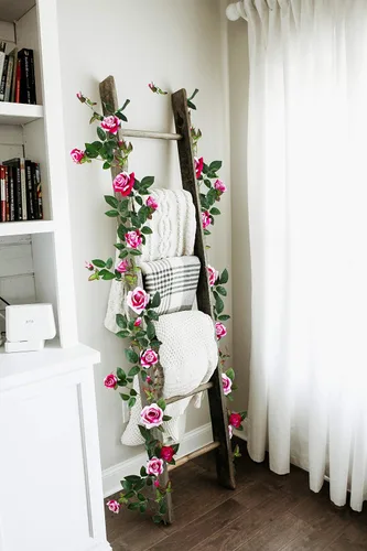 Vista 4 de Guirnalda de rosas artificiales de 6 pies de largo, enredadera aterciopelada para arco de boda, telón de fondo, decoración del hogar, corona (fucsia)
