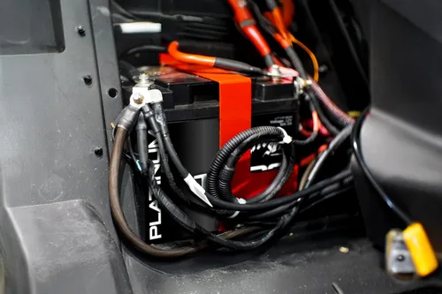 Vista 7 de UTV Stereo Can Am X3 Kit de Batería Grande con UTVS1200 UTV Stereo Serie Platino Batería AGM para Can-Am Maverick X3