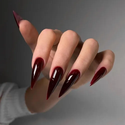 Vista 22 de MISUD Uñas a presión largas tipo Stiletto con pegamento de Rojo Gótico y Negro, diseño gótico cruzado acrílico, 24 piezas 02301Negro y Rojo