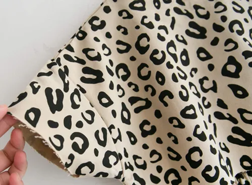 Vista 6 de Conjunto de ropa de verano con estampado de leopardo y camiseta y pantalones cortos, 2 piezas