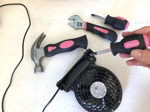 Vista 4 de Apollo Tools - Juego de herramientas cortas de 4 piezas para manos pequeñas y espacios reducidos. Conveniente y compacto juego de herramientas Rosa