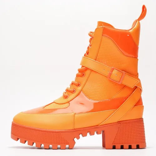 Vista 3 de Cape Robbin Botas de combate gruesas Hot Rod para mujer, botines altos con cordones, botas de tacón grueso