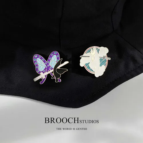Vista 6 de MHTYYDS Demon Slayer Hashibira Inosuke Broche - Kimetsu No Yaiba - Colección de insignias de esmalte de metal, decoración de mochila de regalo