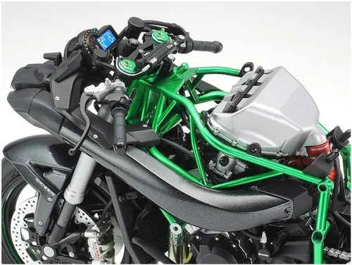 Vista 6 de Tamiya 300014136 Kawasaki Escala 1/12 Modelo de plástico Kit de montaje