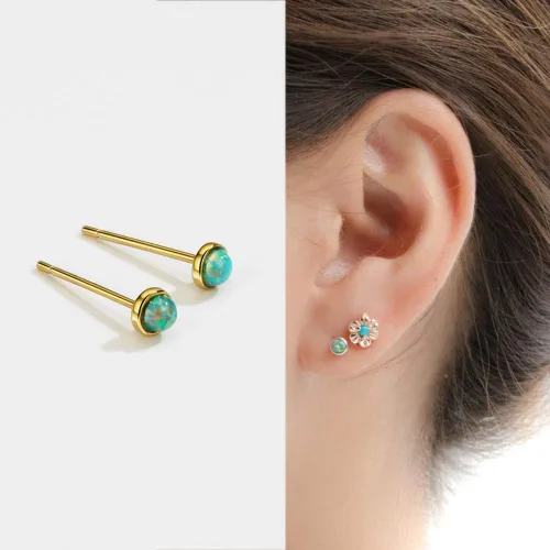 Vista 2 de Aretes de ópalo chapados en oro de 18 quilates con piedras preciosas pequeñas y apilables para mujeres y niñas, Plata Gema, Ópalo