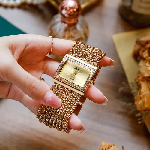 Vista 4 de Weicam Pulsera de cristal simple para mujer, pulsera analógica de cuarzo, regalos para damas, Oro, Movimiento de cuarzo