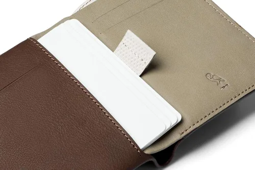 Vista 3 de Bellroy Note Sleeve - Edición premium (cartera delgada de cuero, billetera, billete), Marrón, Minimalista