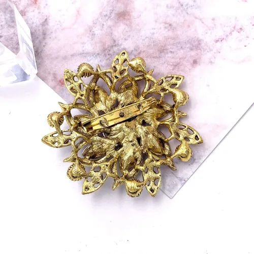 Vista 4 de LAXPICOL Broche de flores elegantes de cristal austriaco vintage para mujer