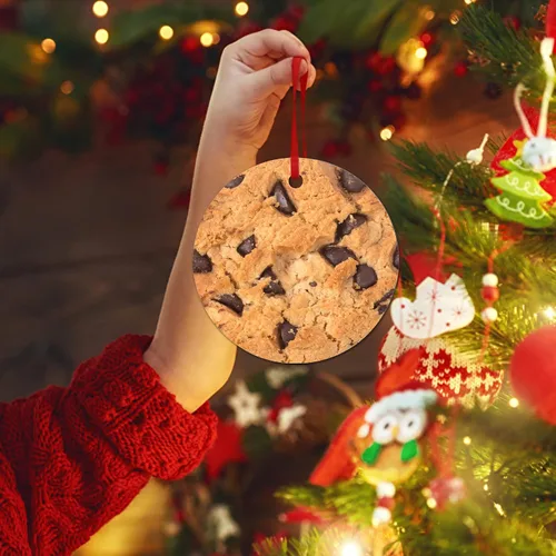 Vista 6 de Adorno de Navidad de galleta de chocolate, colgante de comida, decoración colgante de árbol, divertido adorno de cerámica de Nochebuena para amigos