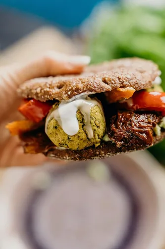Vista 4 de Sadaf Falafel Mix – Mezcla de Falafel Mediterráneo – Plato clásico de Oriente Medio – Falafel vegetariano – Sin MSG – Sin conservantes artificiales