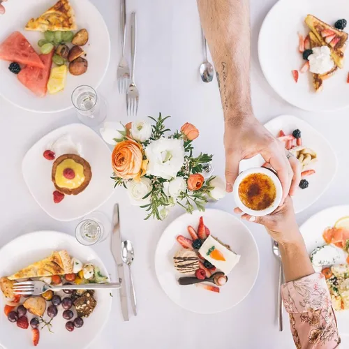 Vista 7 de Experiencia de Regalo de Crucero Brunch en San Francisco - Mimosas y Champán Ilimitados para Dos - Cena de Lujo en la Bahía con Vistas al Golden