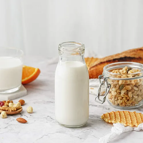 Vista 3 de QAPPDA Botellas de vidrio de 12 onzas, botellas de leche de vidrio con tapas, recipiente vintage para batidos de desayuno, botella para beber