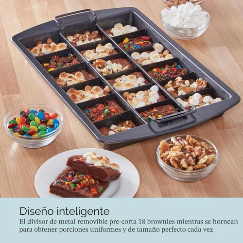 Vista 2 de Chicago Metallic Professional Slice Solutions - Bandeja para brownie, 9 x 13 pulgadas, color gris oscuro