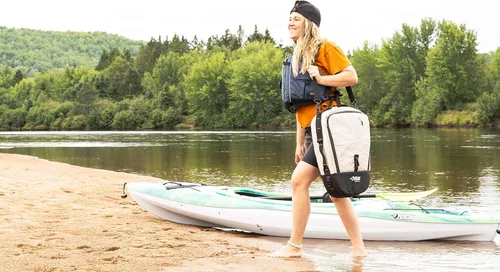 Vista 5 de Pelican ExoChill - Soft Cooler Bag - Fit in Most Tank Wells - Removable Shoulder Strap and Handles On Each Side - More Storage Compartement