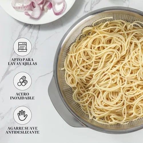 Vista 3 de Colador de Micropozos de Acero Inoxidable 18/8, Gran Capacidad de 2.5 Cuartos con Mango, Cesta Coladora de Alimentos de Cocina para Lavar Verduras