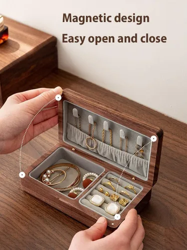 Vista 2 de Joyero de madera pequeño, joyero de madera de nogal delicado, regalo ideal para hombres y mujeres, organizador de joyas de viaje portátil
