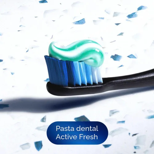 Vista 5 de Crema dental Crest Whitening Plus Scope, pasta de dientes Complete Active Fresh + blanqueamiento, 5.5 oz, pasta de dientes para dientes sensibles
