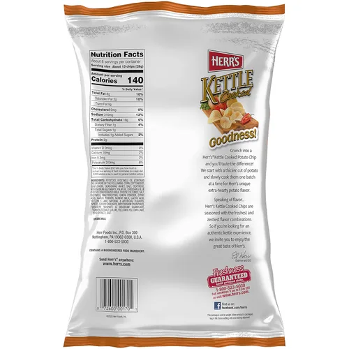Vista 2 de Herr's Chips de rábano picante Cheddar, 7.5 onzas (el paquete puede variar)